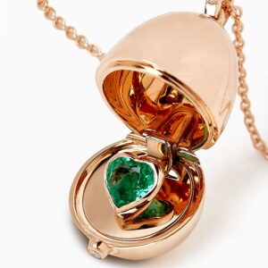 faberge-essence-rose-gold-emerald-heart-surprise-locket-135760-0.jpg
