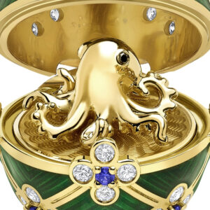 faberge-x-special-edition-yellow-gold-green-guilloche-enamel-octopussy-egg-surprise-locket-136467-0.jpg